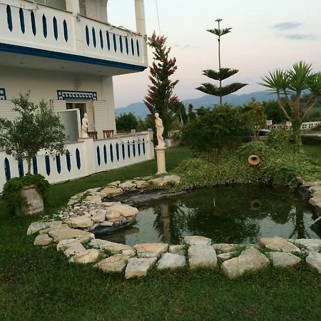 Gogas Palace Aparthotel Ammoudia Exterior photo