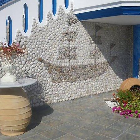 Gogas Palace Aparthotel Ammoudia Exterior photo