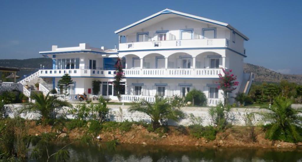 Gogas Palace Aparthotel Ammoudia Exterior photo