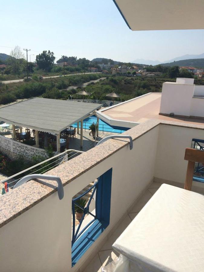 Gogas Palace Aparthotel Ammoudia Exterior photo