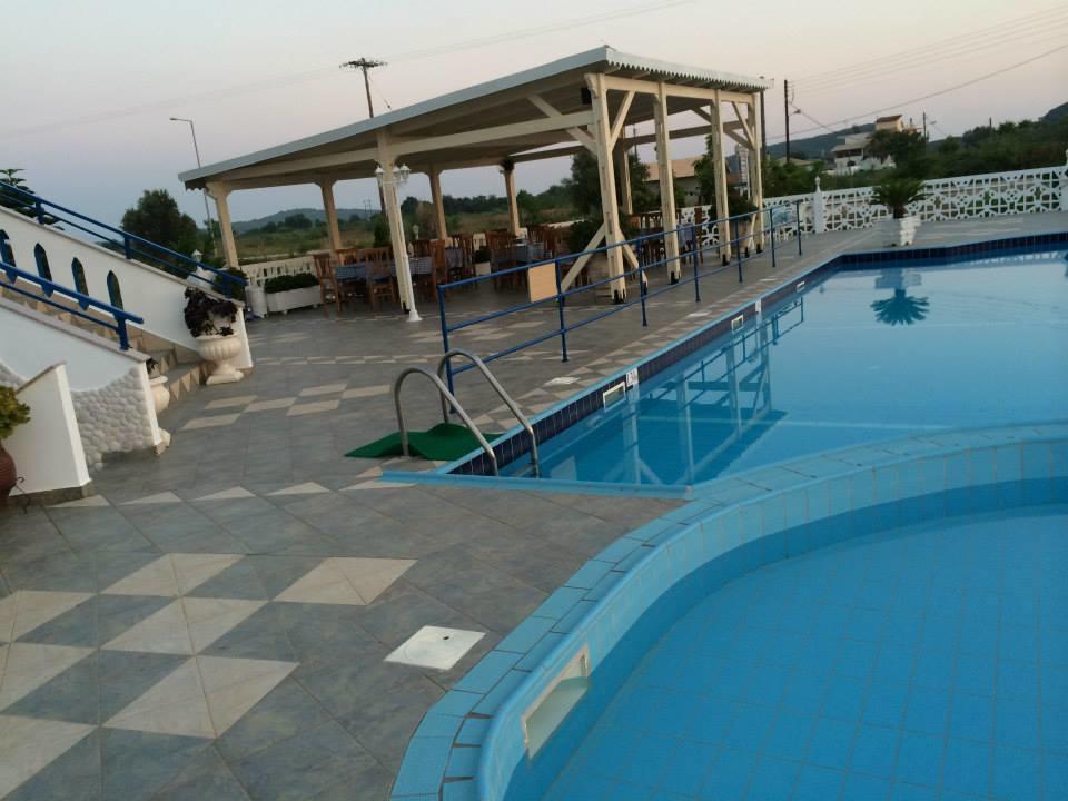 Gogas Palace Aparthotel Ammoudia Exterior photo