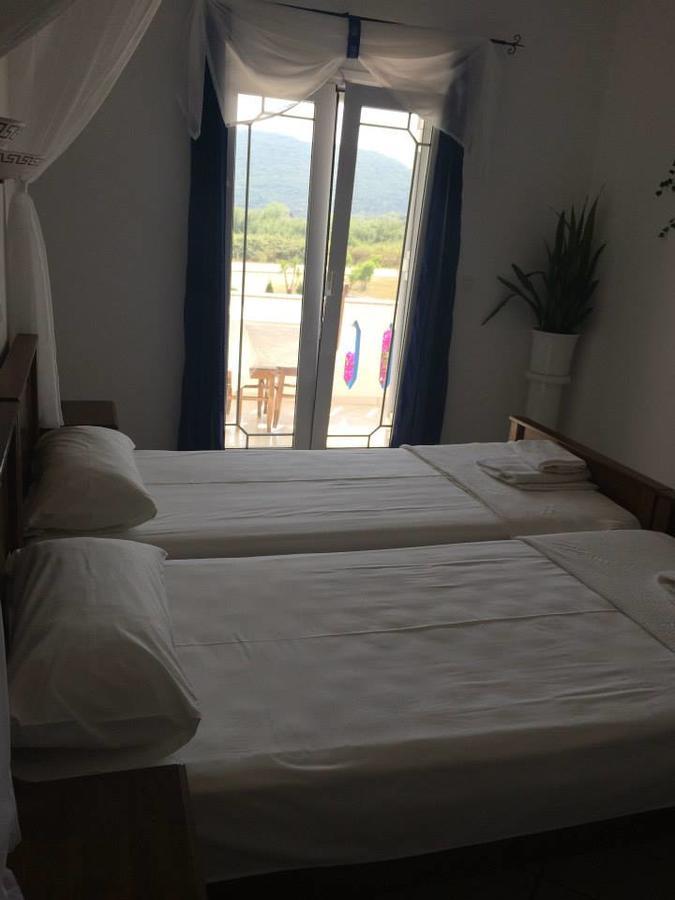 Gogas Palace Aparthotel Ammoudia Exterior photo