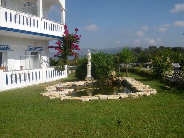 Gogas Palace Aparthotel Ammoudia Exterior photo