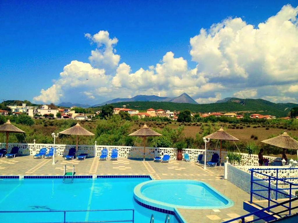 Gogas Palace Aparthotel Ammoudia Exterior photo