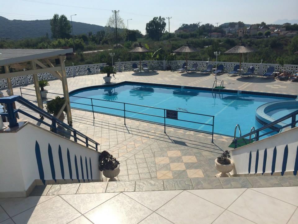 Gogas Palace Aparthotel Ammoudia Exterior photo